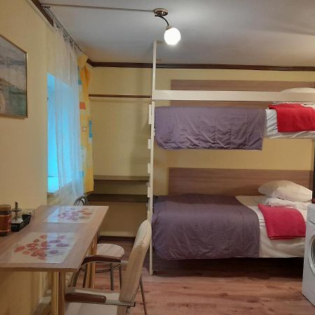 Avotu Stabu Private Flats In A Separate House For One Or Couple Riga Luaran gambar