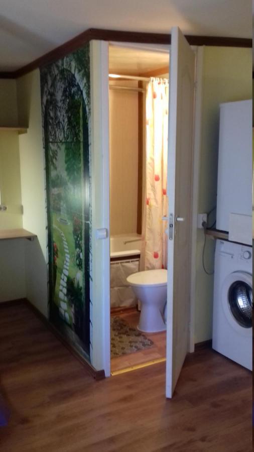 Avotu Stabu Private Flats In A Separate House For One Or Couple Riga Luaran gambar
